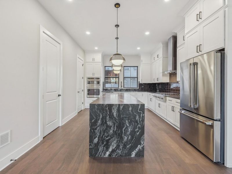 2256 Quarry Trails Drive , Columbus, OH 43228 Photo 18