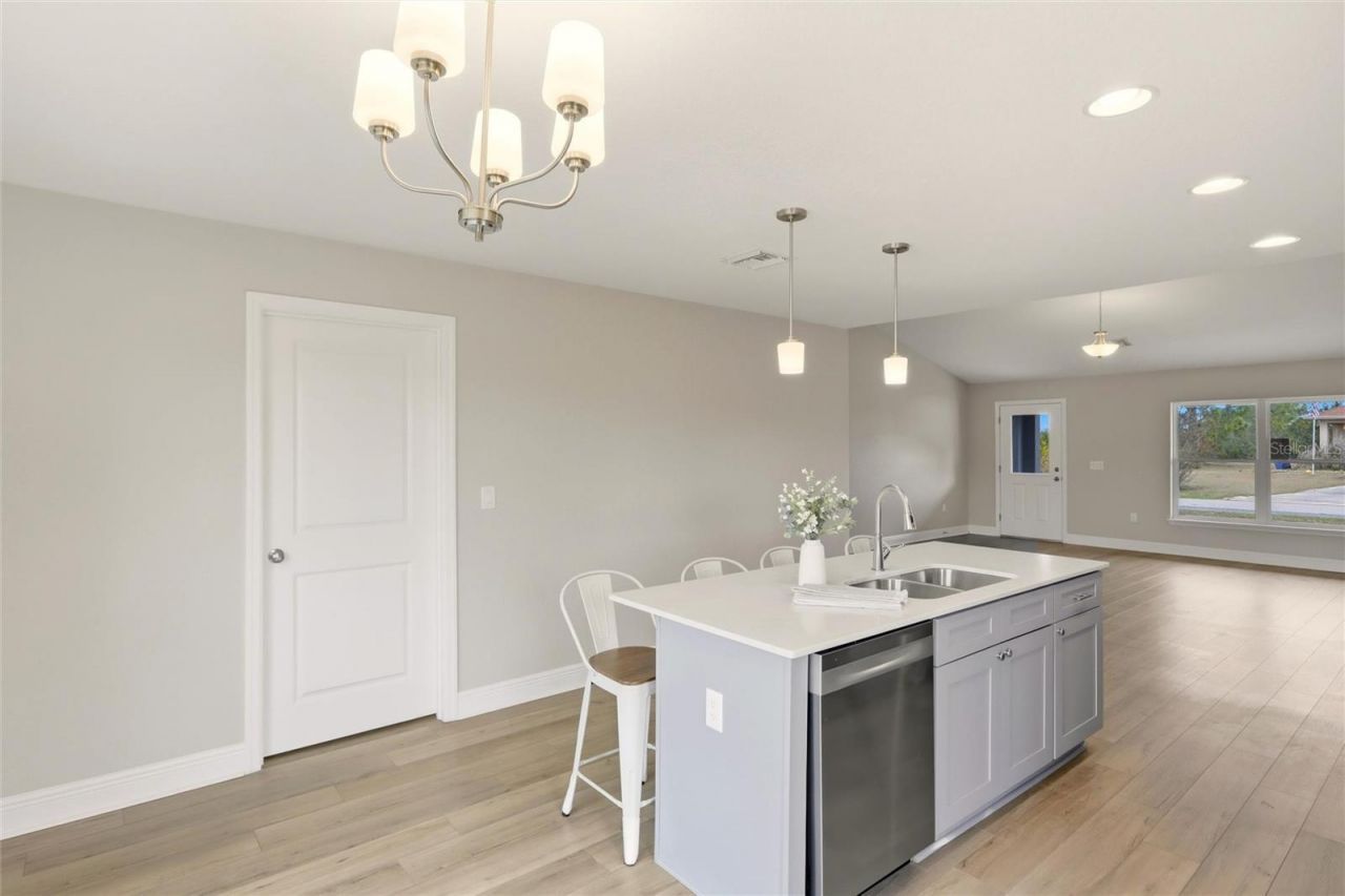 6823 Dickinson Drive, Sebring, FL 33872 Photo