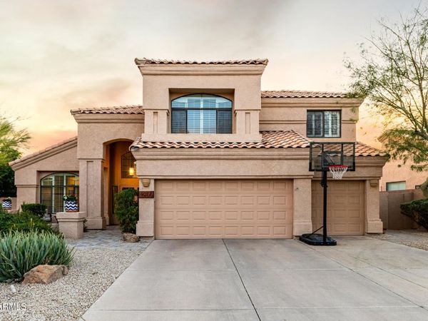 9077 E BUTHERUS Drive, Scottsdale, AZ 85260