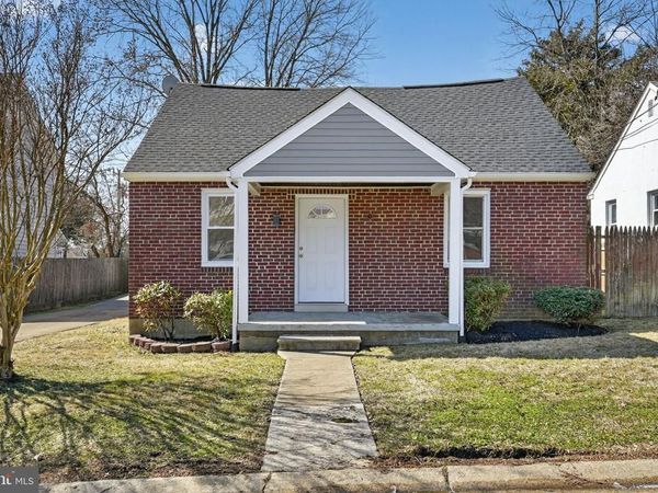 8 E 39TH STREET , WILMINGTON, DE 19802