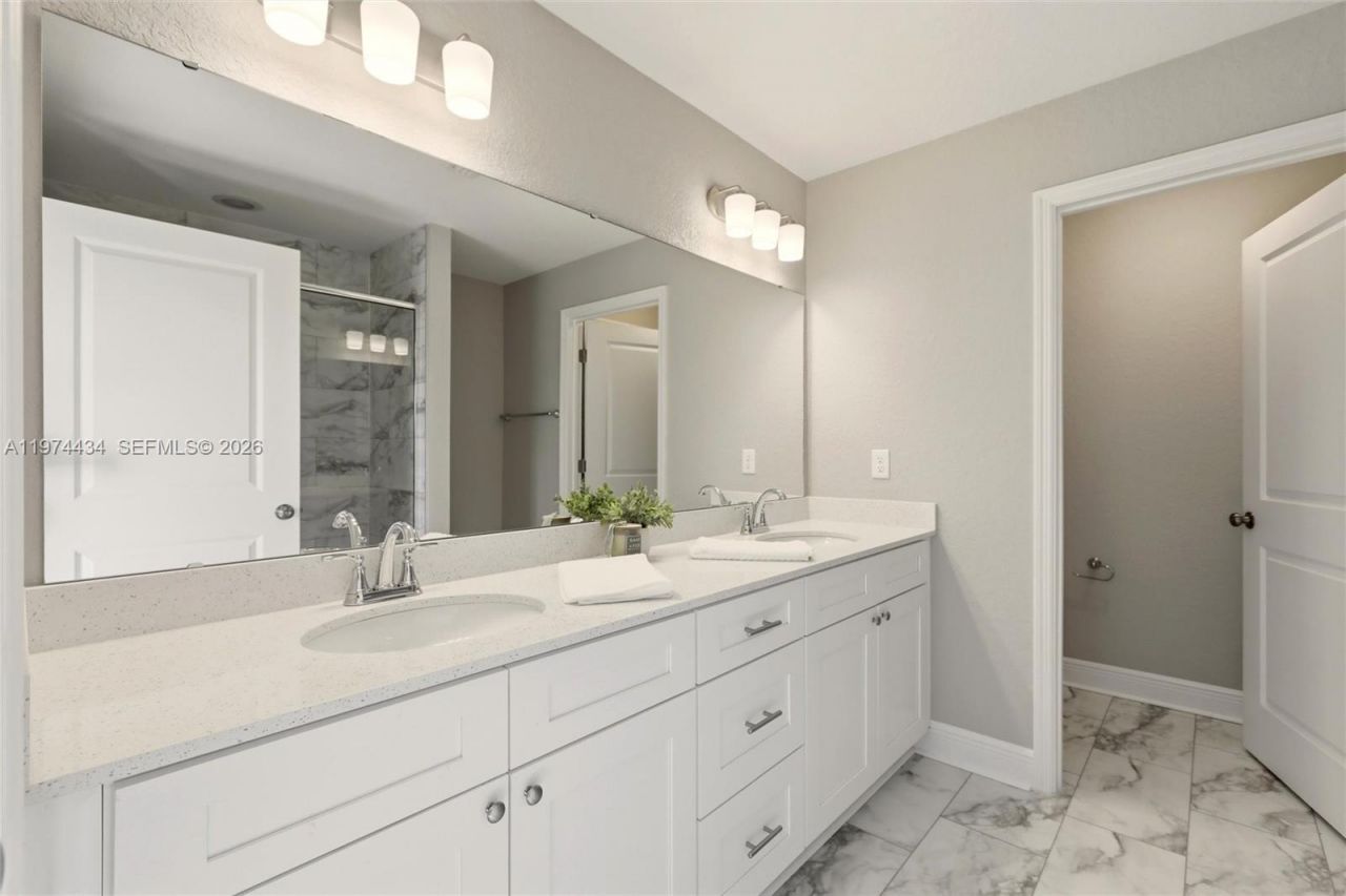 6823 Dickinson Drive, Sebring, FL 33872 Photo