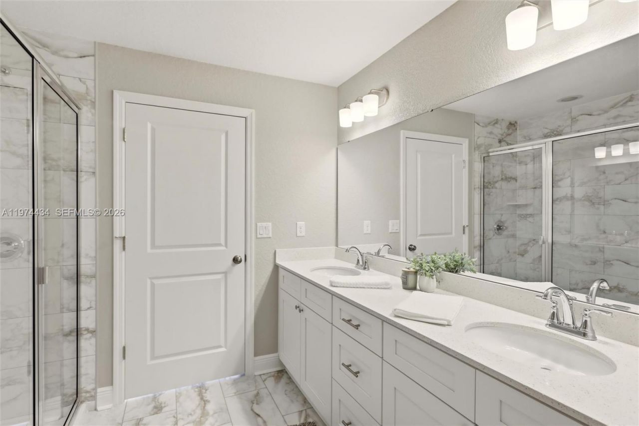 6823 Dickinson Drive, Sebring, FL 33872 Photo