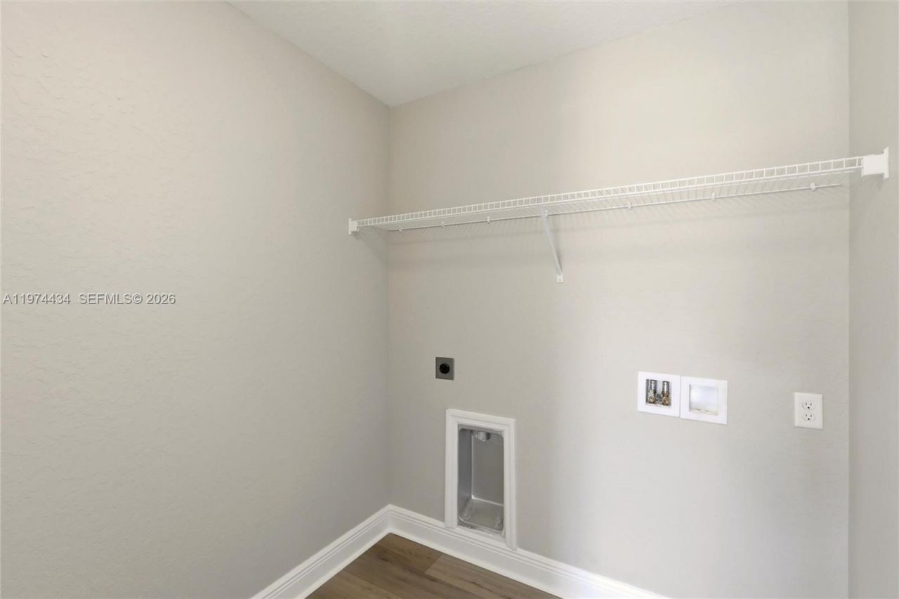 6823 Dickinson Drive, Sebring, FL 33872 Photo