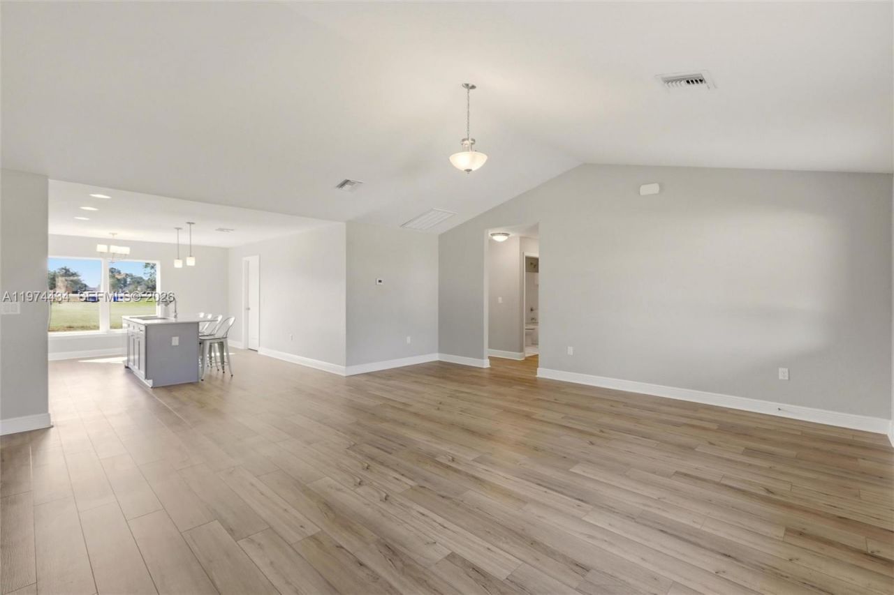 6823 Dickinson Drive, Sebring, FL 33872 Photo