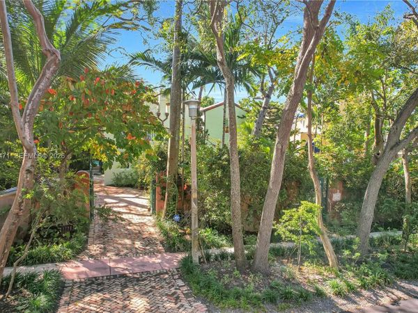 1720 Espanola Dr, Miami, FL 33133