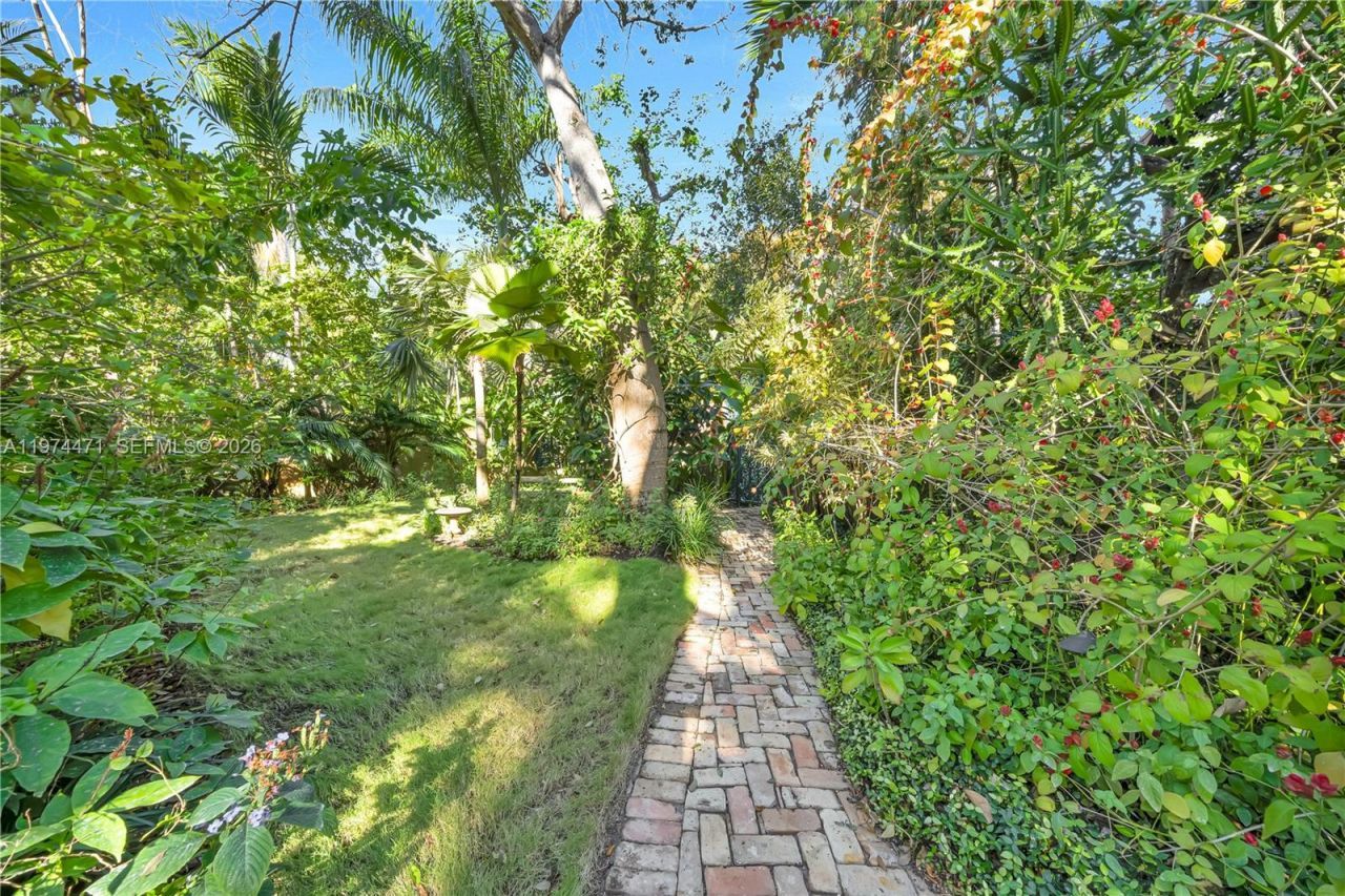 1720 Espanola Dr, Miami, FL 33133 Photo