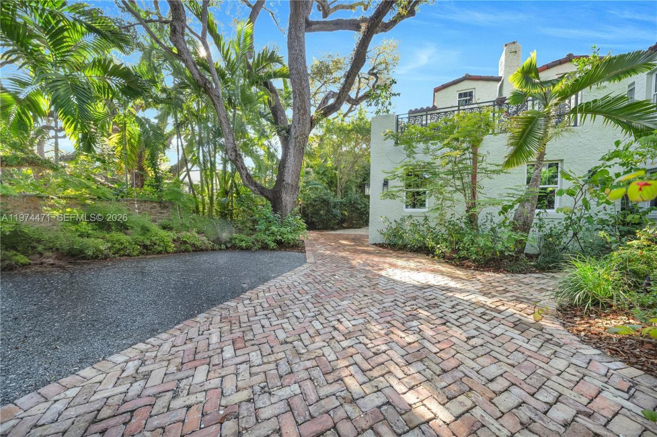 1720 Espanola Dr, Miami, FL 33133 Photo