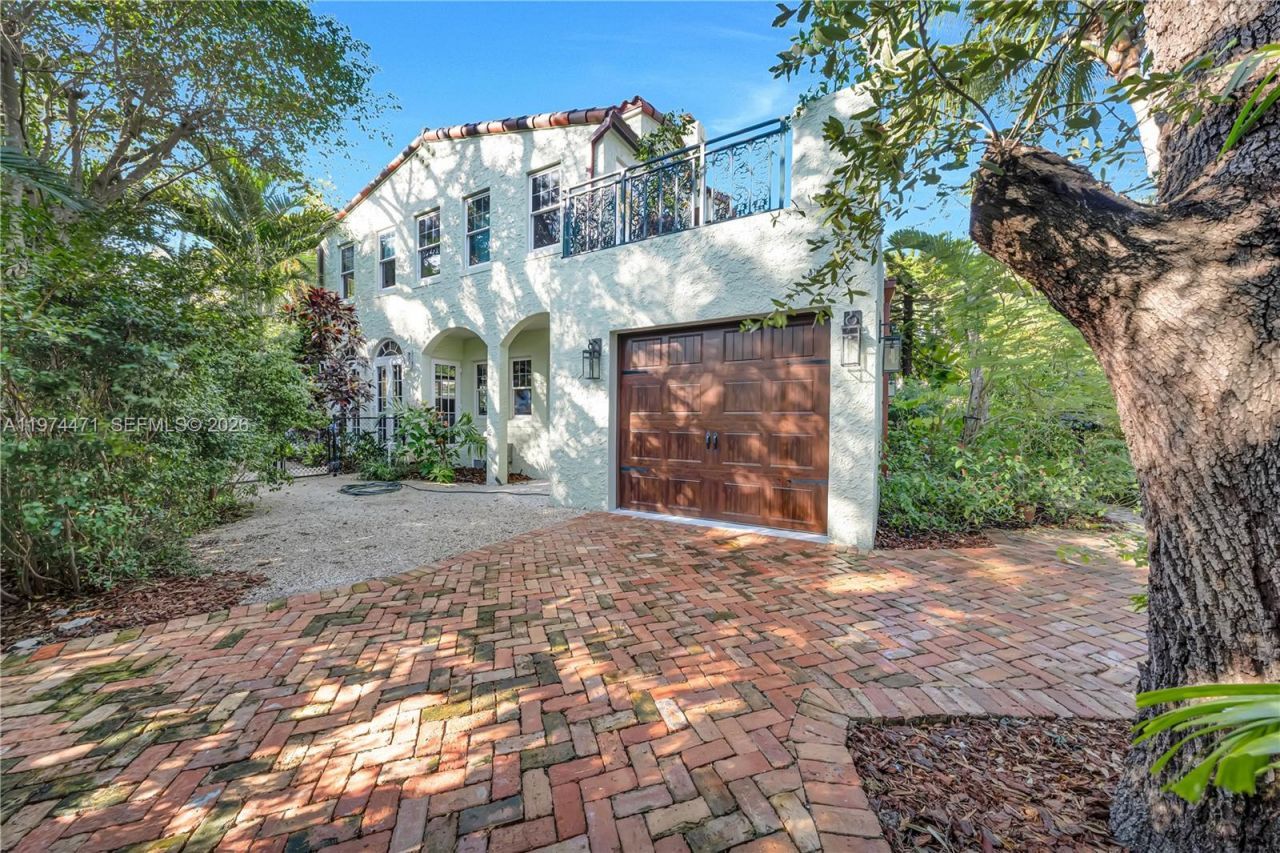 1720 Espanola Dr, Miami, FL 33133 Photo