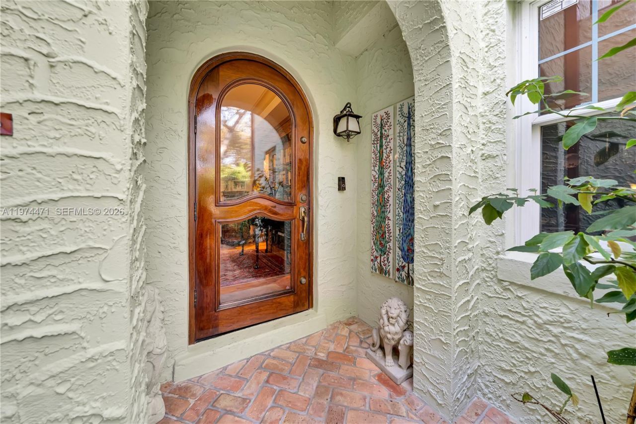 1720 Espanola Dr, Miami, FL 33133 Photo