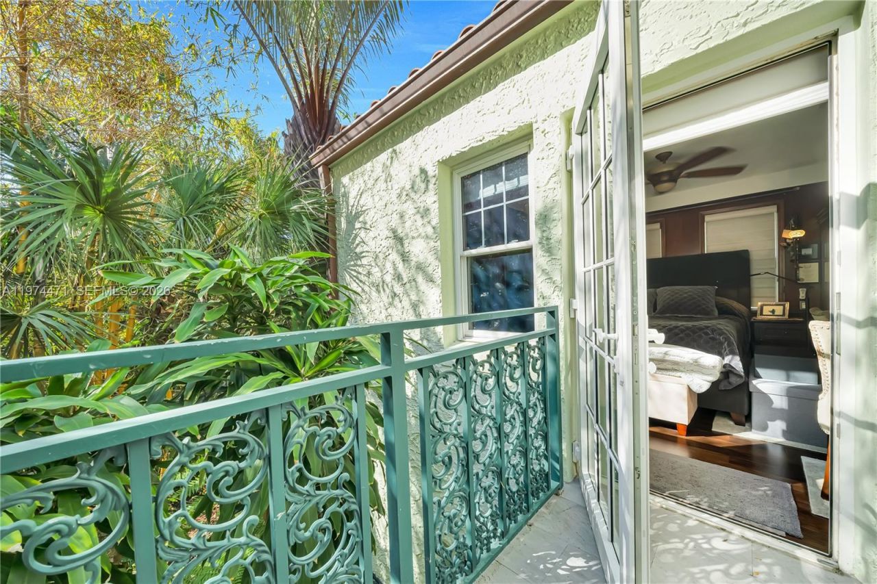 1720 Espanola Dr, Miami, FL 33133 Photo