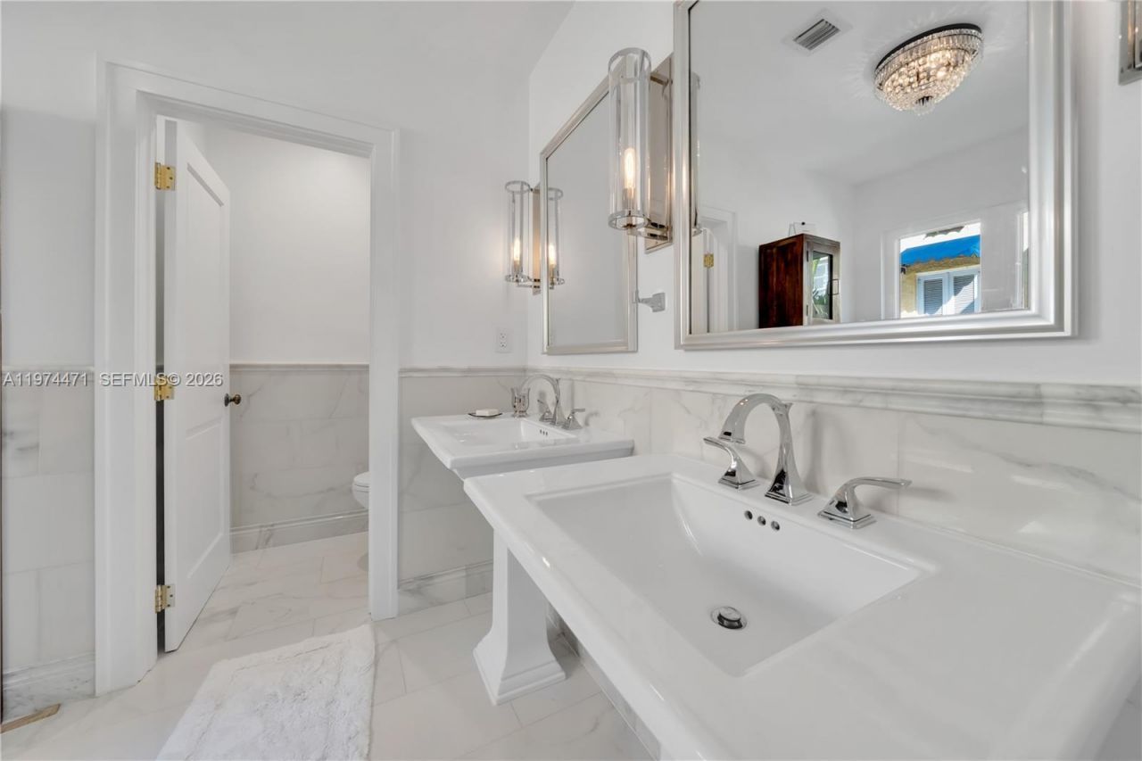 1720 Espanola Dr, Miami, FL 33133 Photo