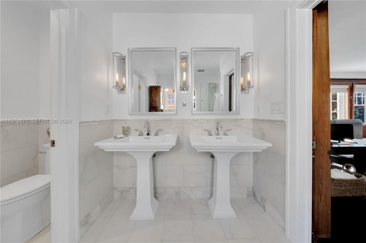 1720 Espanola Dr, Miami, FL 33133 Photo