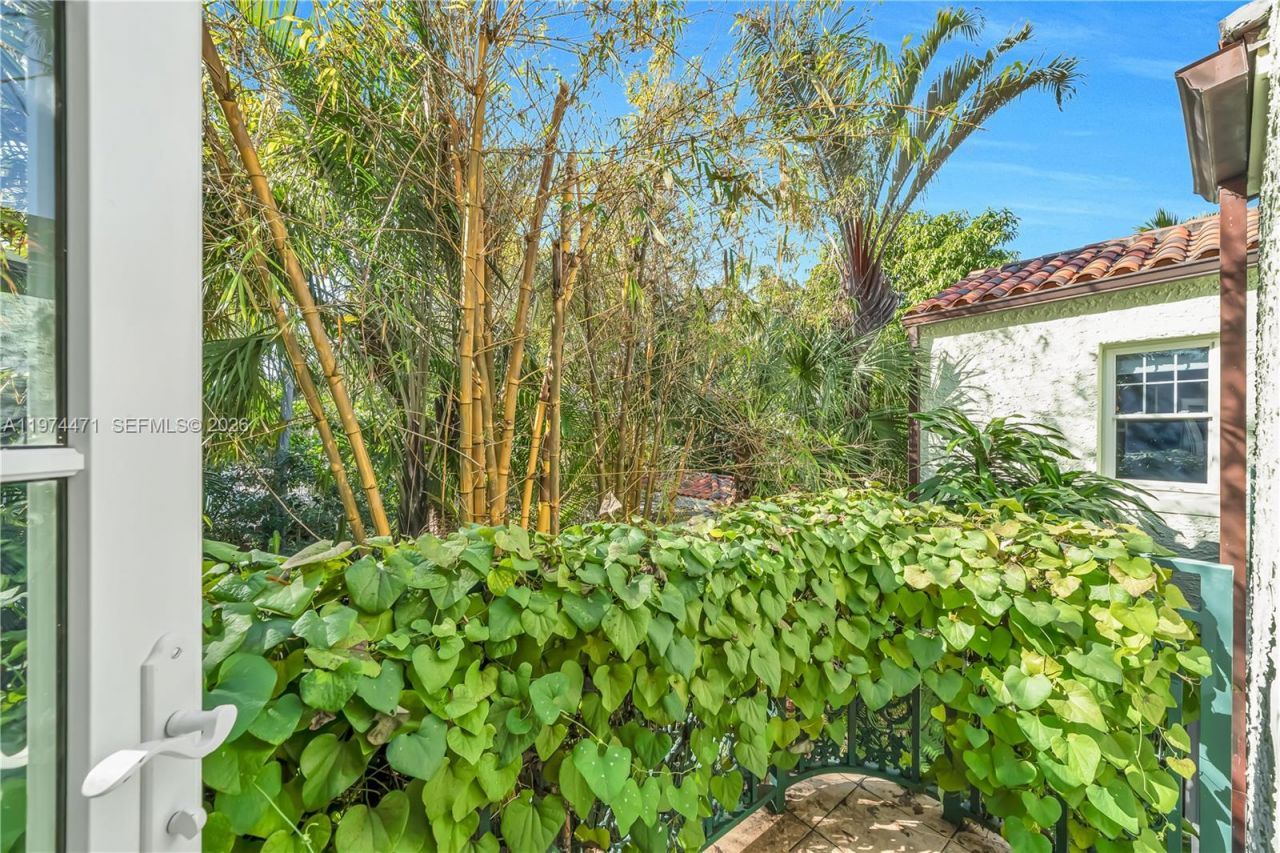 1720 Espanola Dr, Miami, FL 33133 Photo