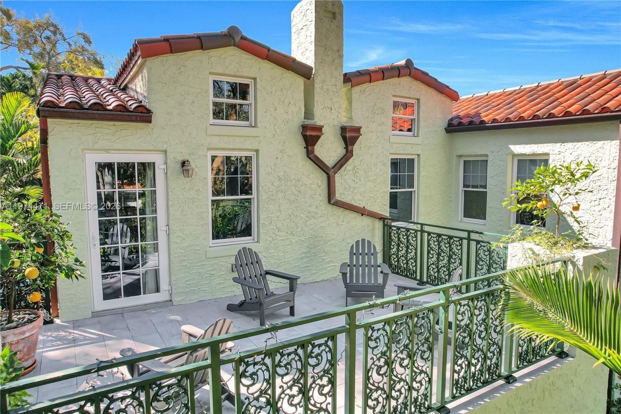 1720 Espanola Dr, Miami, FL 33133 Photo