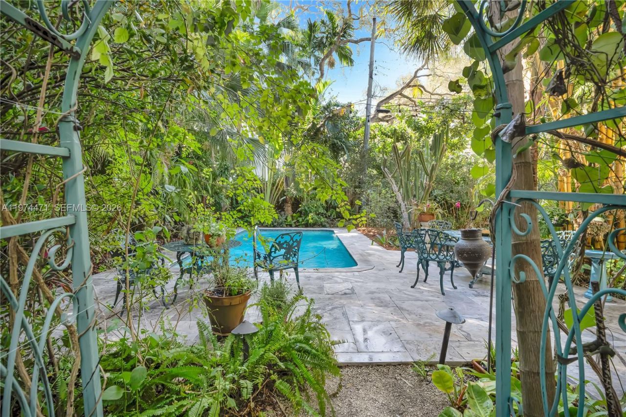 1720 Espanola Dr, Miami, FL 33133 Photo