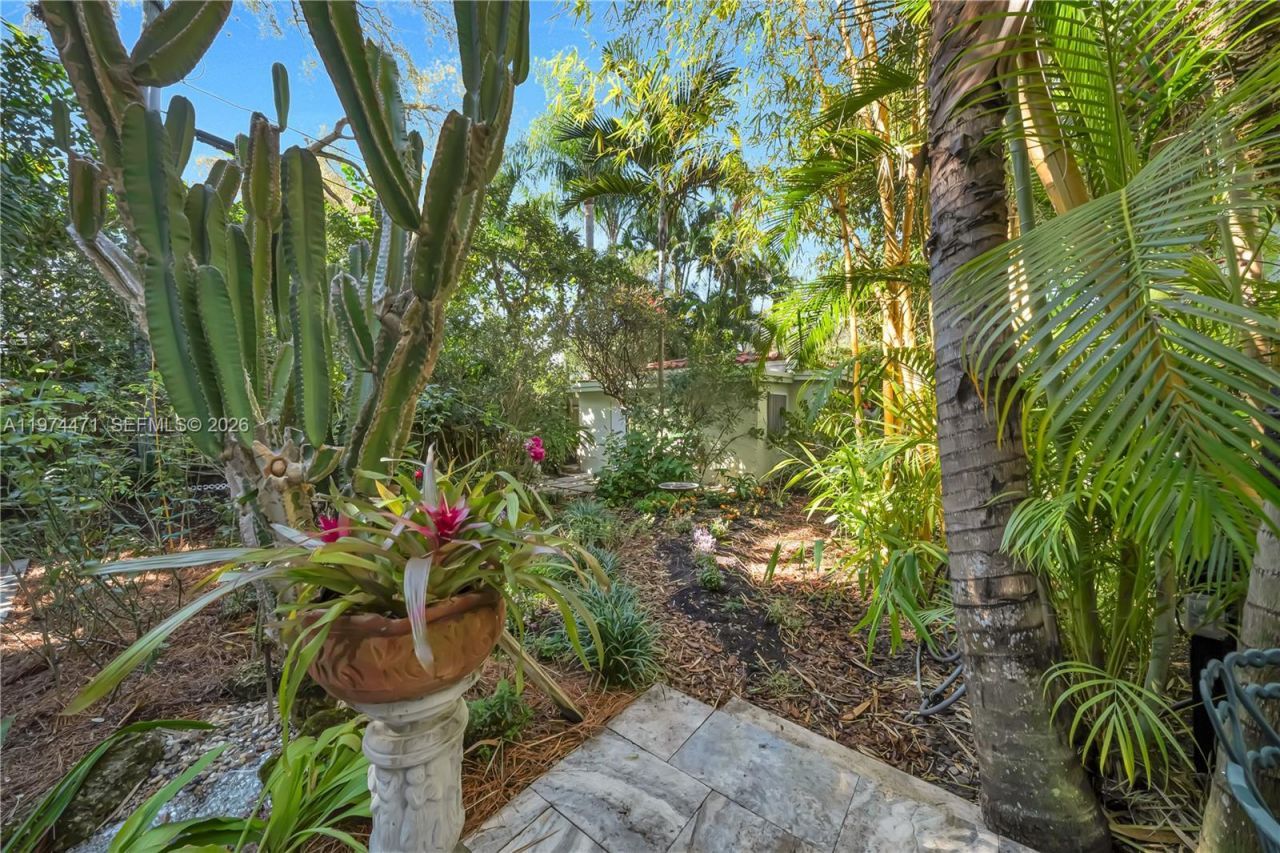 1720 Espanola Dr, Miami, FL 33133 Photo