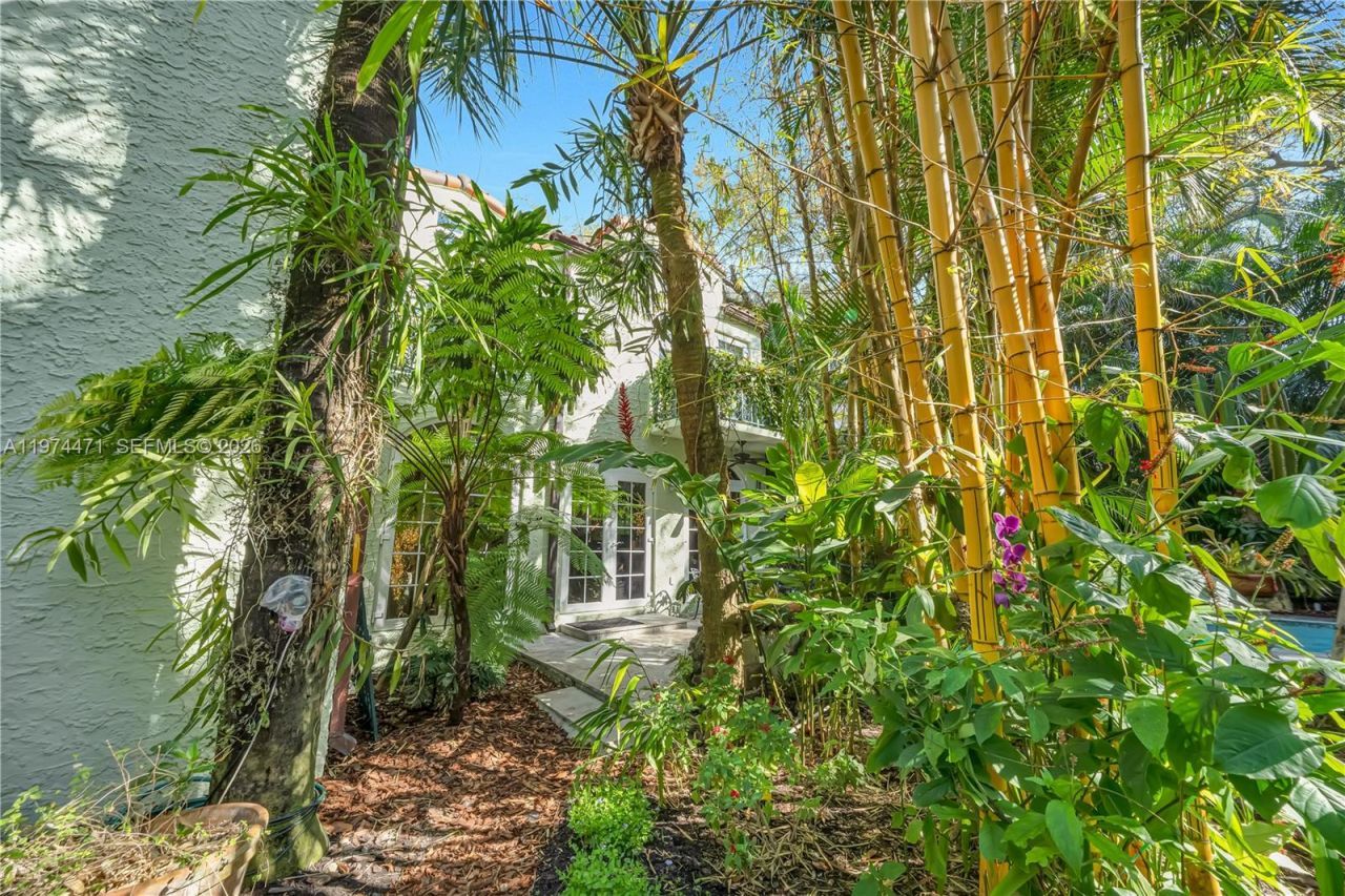 1720 Espanola Dr, Miami, FL 33133 Photo