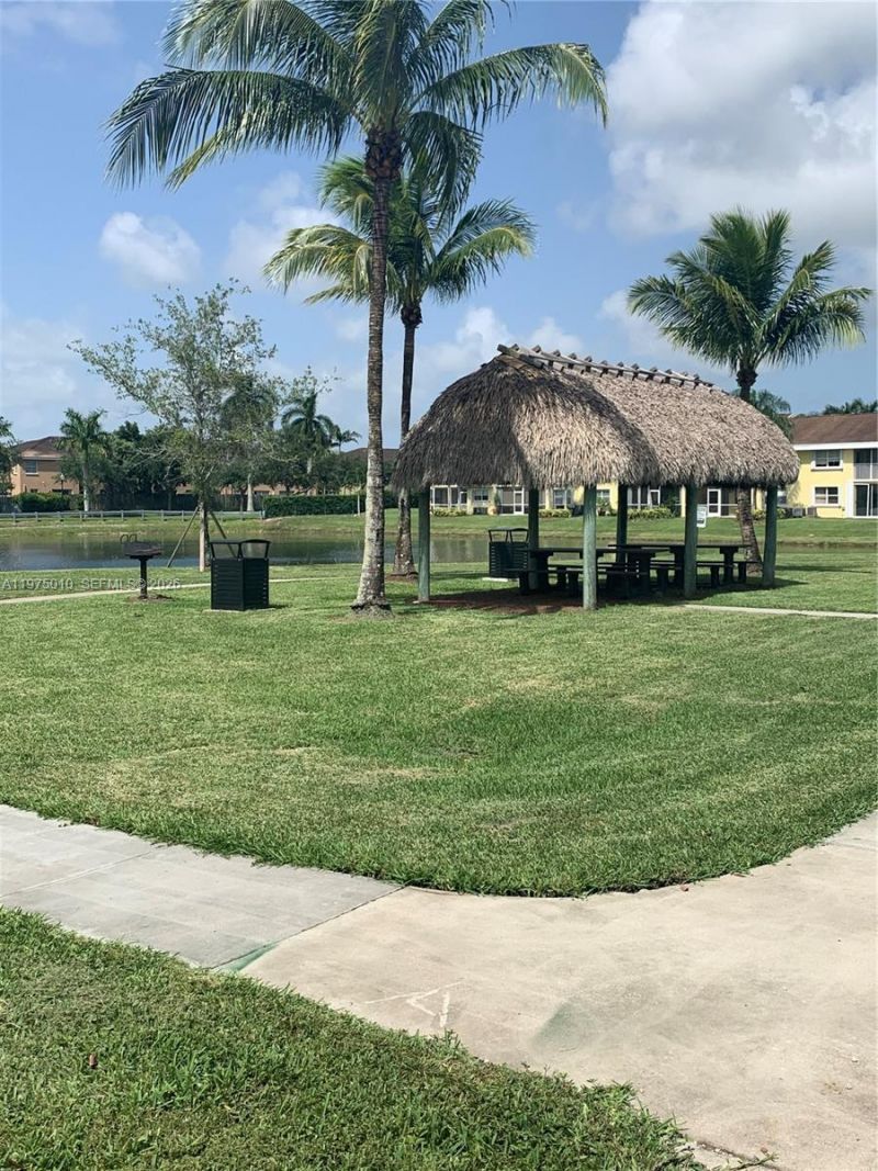 2211 SE 23rd Rd, Unit 2211, Homestead, FL 33035 Photo