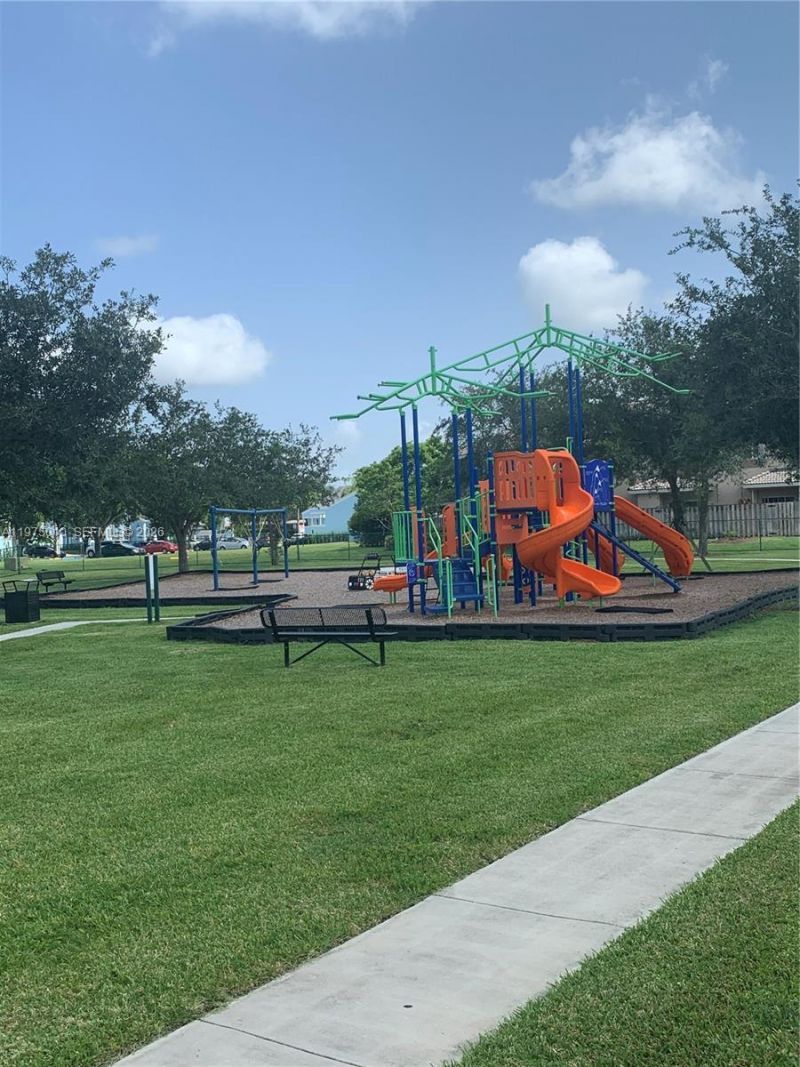 2211 SE 23rd Rd, Unit 2211, Homestead, FL 33035 Photo