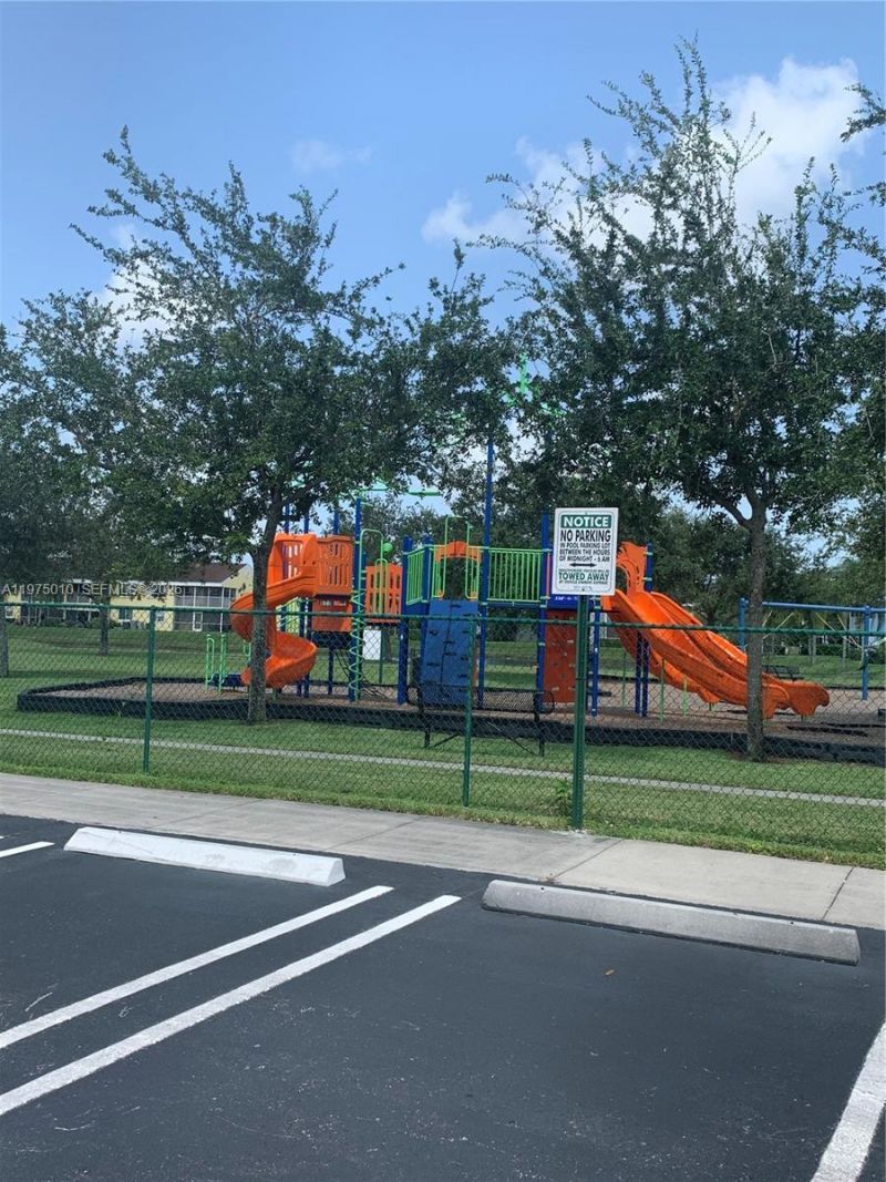2211 SE 23rd Rd, Unit 2211, Homestead, FL 33035 Photo