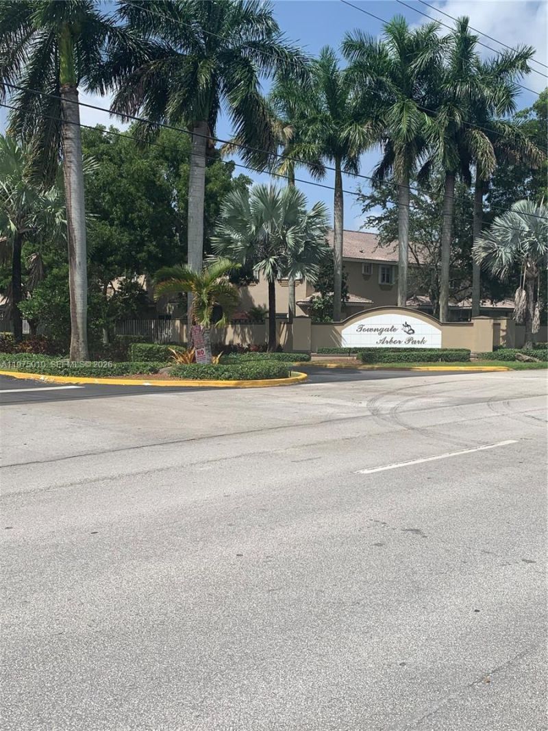 2211 SE 23rd Rd, Unit 2211, Homestead, FL 33035 Photo