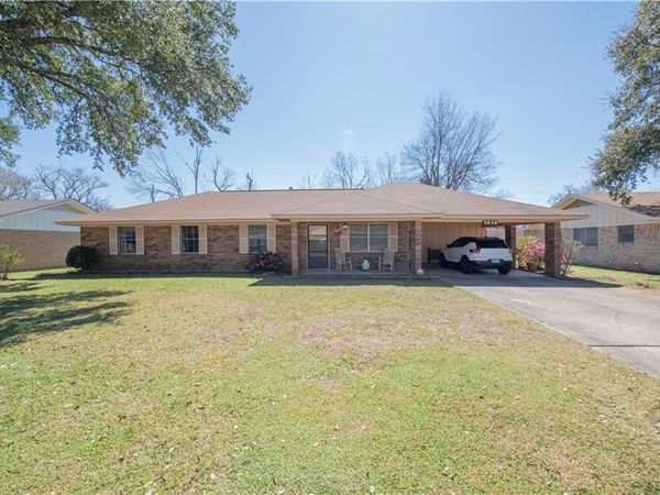 3828 HOWARD Street , Alexandria, LA 71302