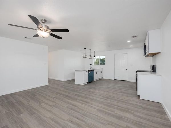 147 Western Lake Drive, Weatherford, TX 76087
