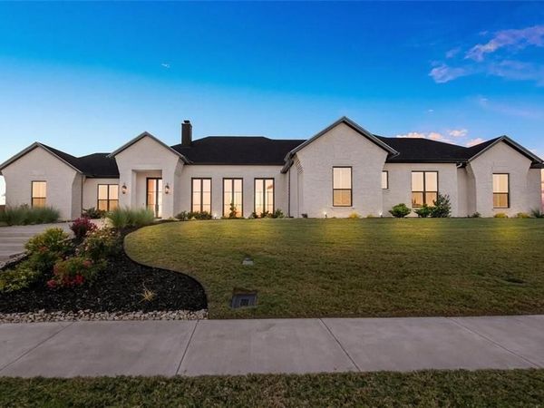 134 Sunflower Street , Lorena, TX 76655