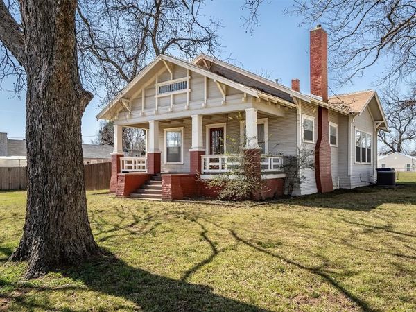 200 Dewitt Street, Collinsville, TX 76233