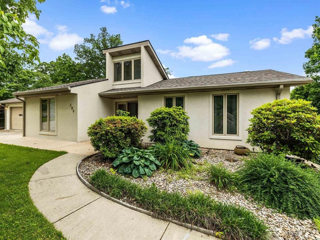 389 Lakeview Dr, Somerset, KY 42503 Main Photo