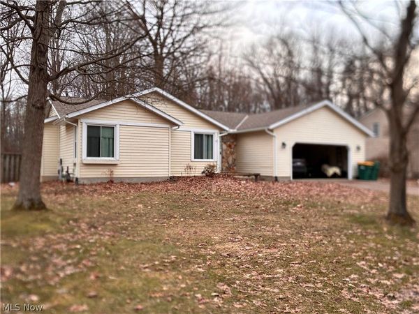 9136 Richards Drive, Mentor, OH 44060