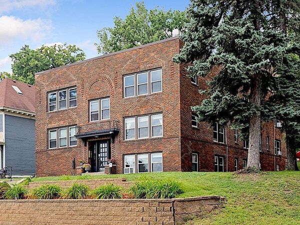383 Grand Avenue, Unit 9, Saint Paul, MN 55102
