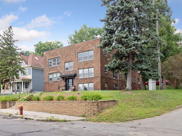 383 Grand Avenue, Unit 9, Saint Paul, MN 55102