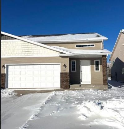 1326 12th Street W primary photo