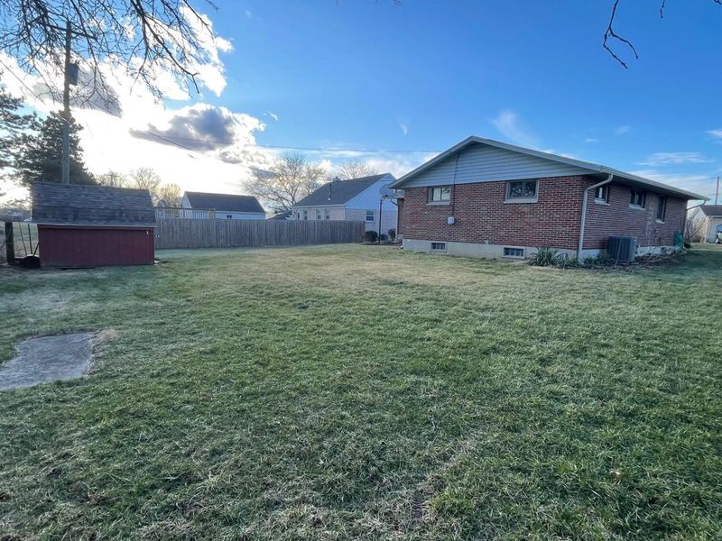 1921 Elaina Drive, Springfield, OH 45503 Photo 6