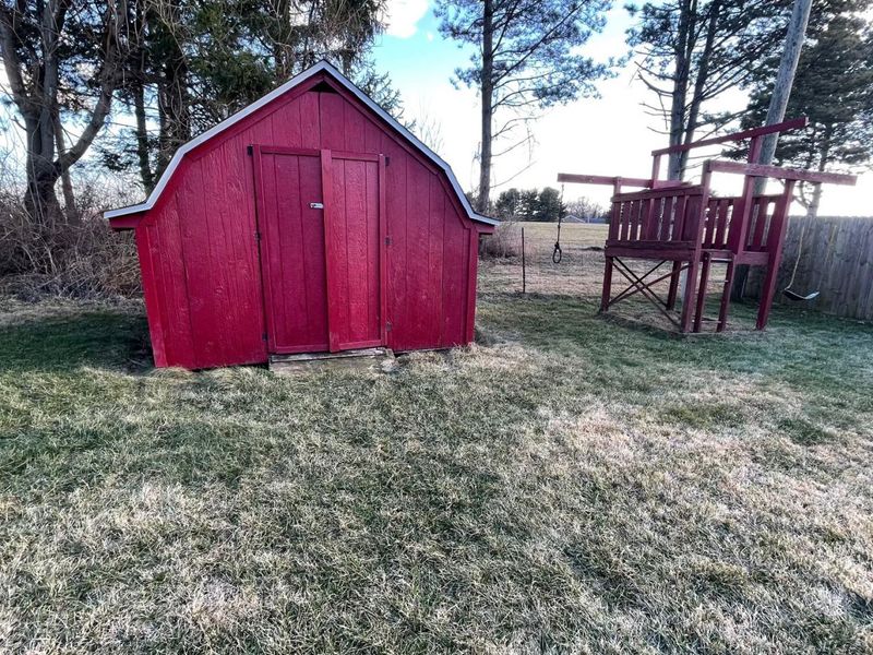 1921 Elaina Drive, Springfield, OH 45503 Photo 8