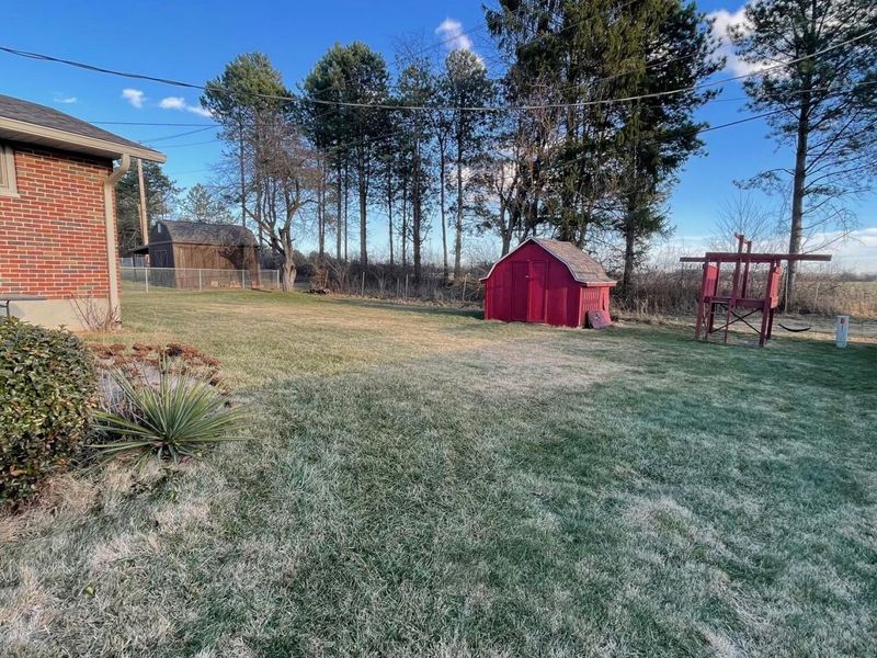 1921 Elaina Drive, Springfield, OH 45503 Photo 9