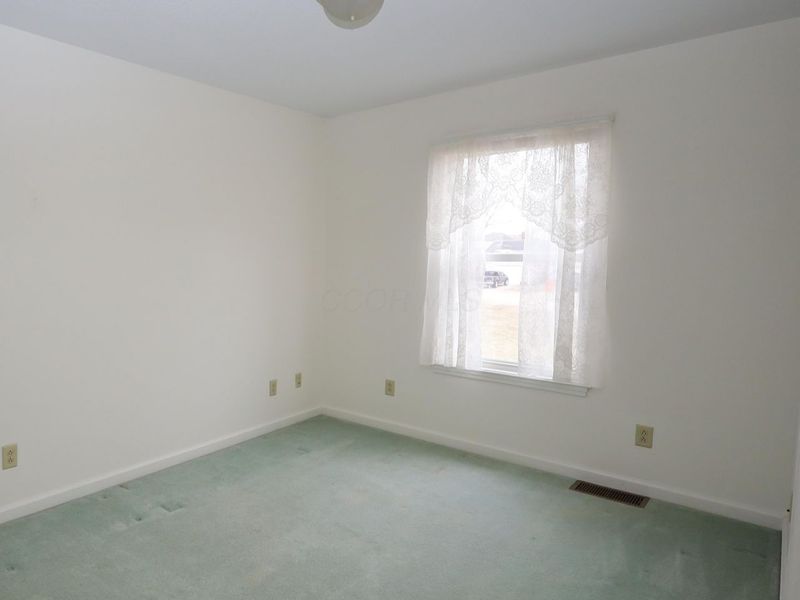 112 W Hamtramck Street , Mount Vernon, OH 43050 Photo 5