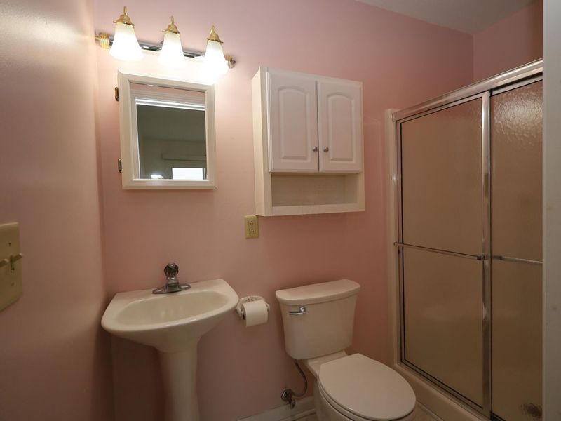 112 W Hamtramck Street , Mount Vernon, OH 43050 Photo 8