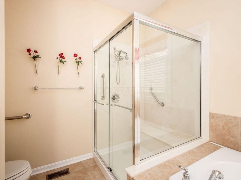 210 Tinley Park Circle , Delaware, OH 43015 Photo 22