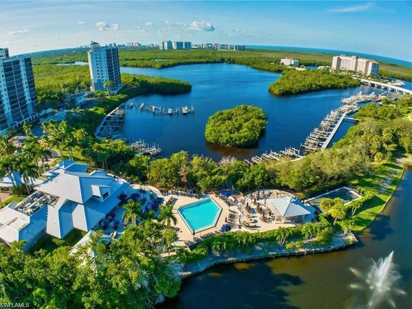 425 Cove Tower Dr, Unit 703, NAPLES, Fl 34110