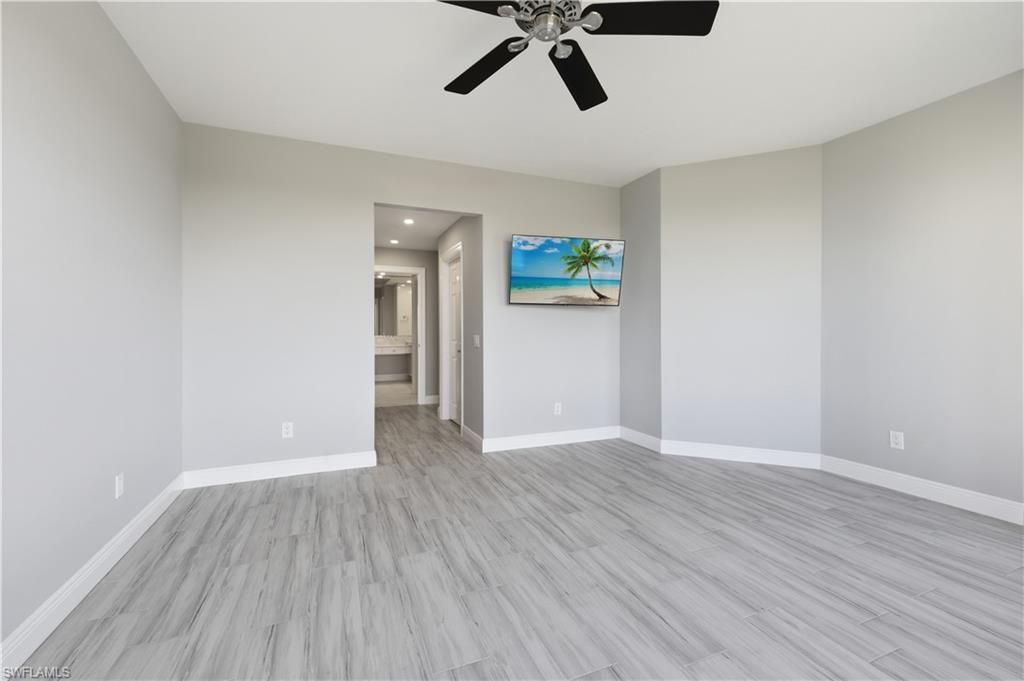 425 Cove Tower Dr, Unit 703, Naples, FL 34110 Photo
