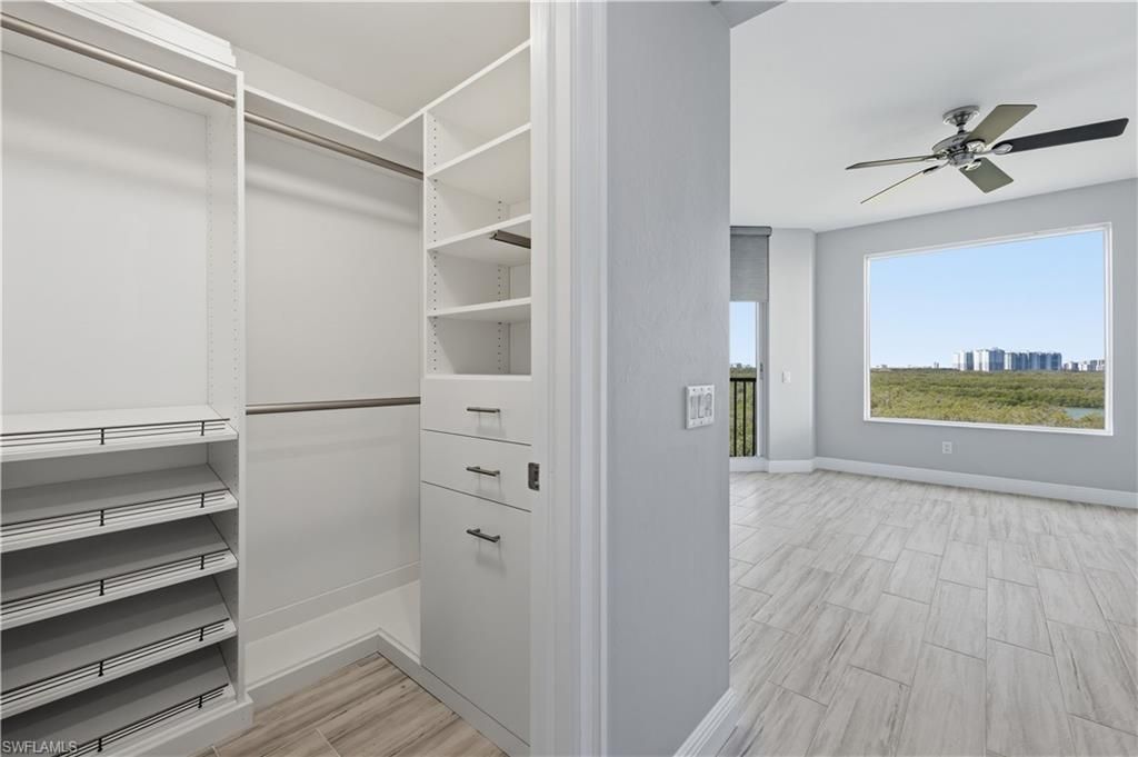 425 Cove Tower Dr, Unit 703, Naples, FL 34110 Photo
