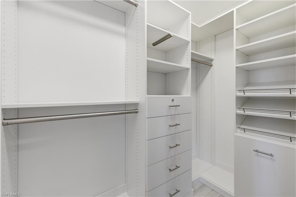 425 Cove Tower Dr, Unit 703, Naples, FL 34110 Photo