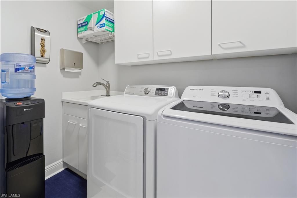 425 Cove Tower Dr, Unit 703, Naples, FL 34110 Photo