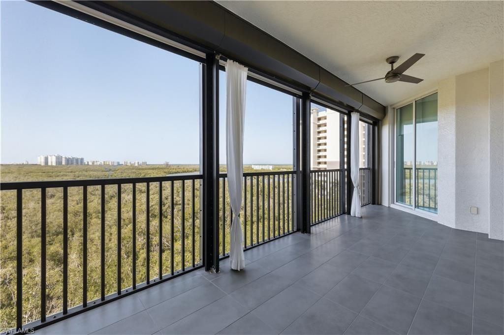 425 Cove Tower Dr, Unit 703, Naples, FL 34110 Photo