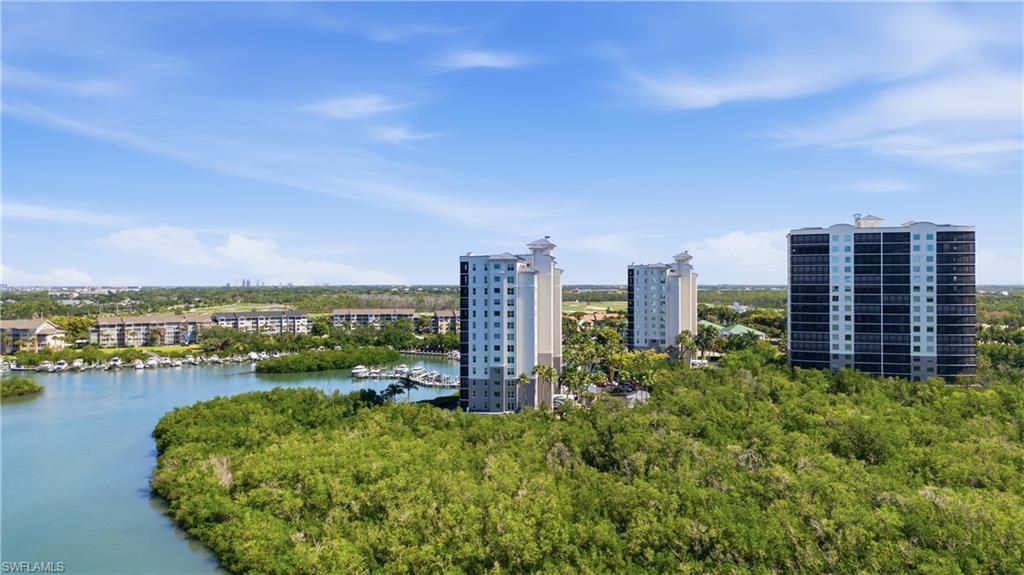 425 Cove Tower Dr, Unit 703, Naples, FL 34110 Photo