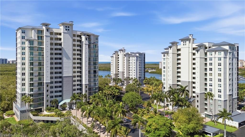 425 Cove Tower Dr, Unit 703, Naples, FL 34110 Photo