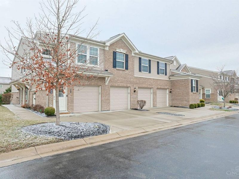 483 Heritage Square, Harrison, OH 45030 Photo 1