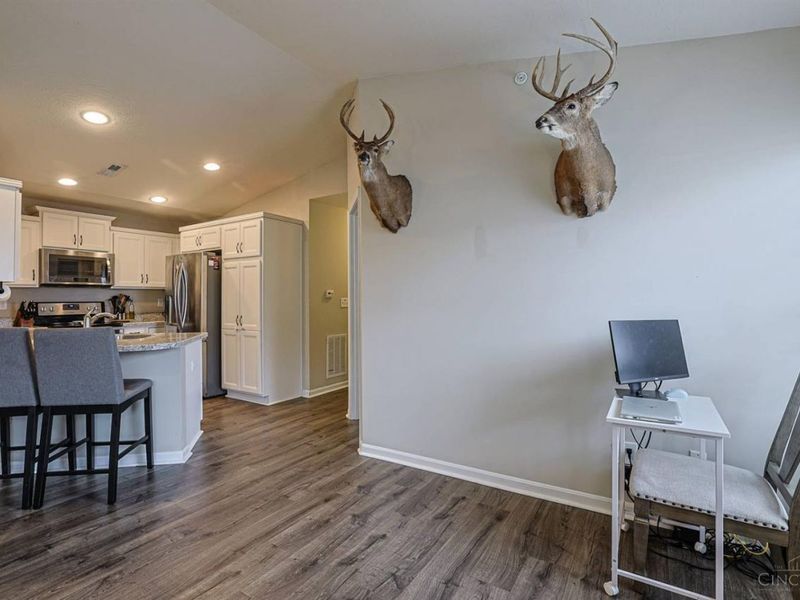 483 Heritage Square, Harrison, OH 45030 Photo 8